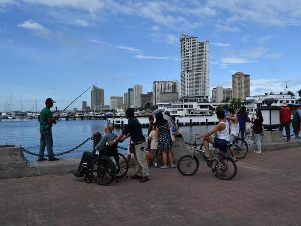 Konektadong Pinoy law cracks Philippines’ data services market wide open